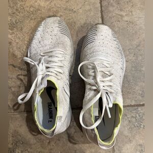 Women’s Nike Air Zoom Fearless sneakers white size 6.5